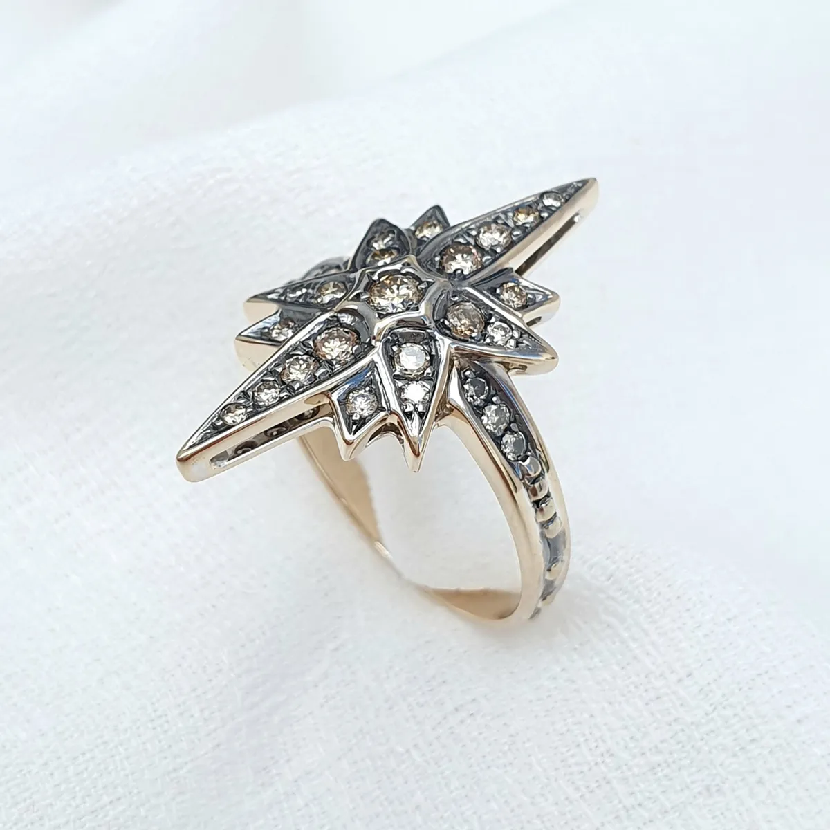 Anel Estrela De Ouro 18k 750 E Diamantes Cognac 1ct