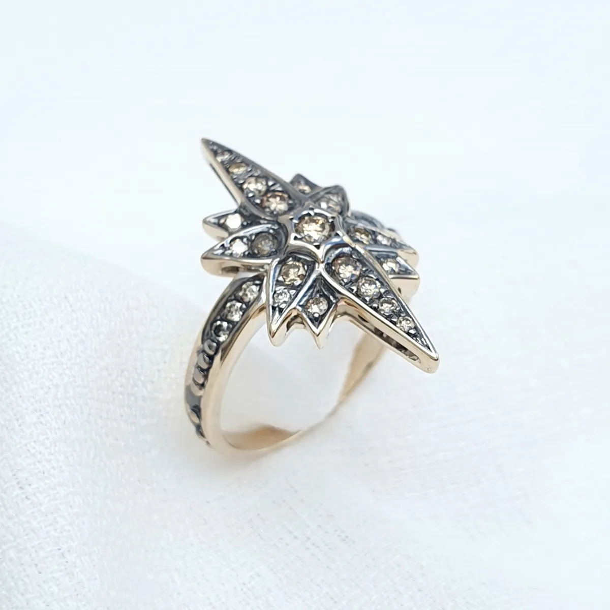 Anel Estrela De Ouro 18k 750 E Diamantes Cognac 1ct