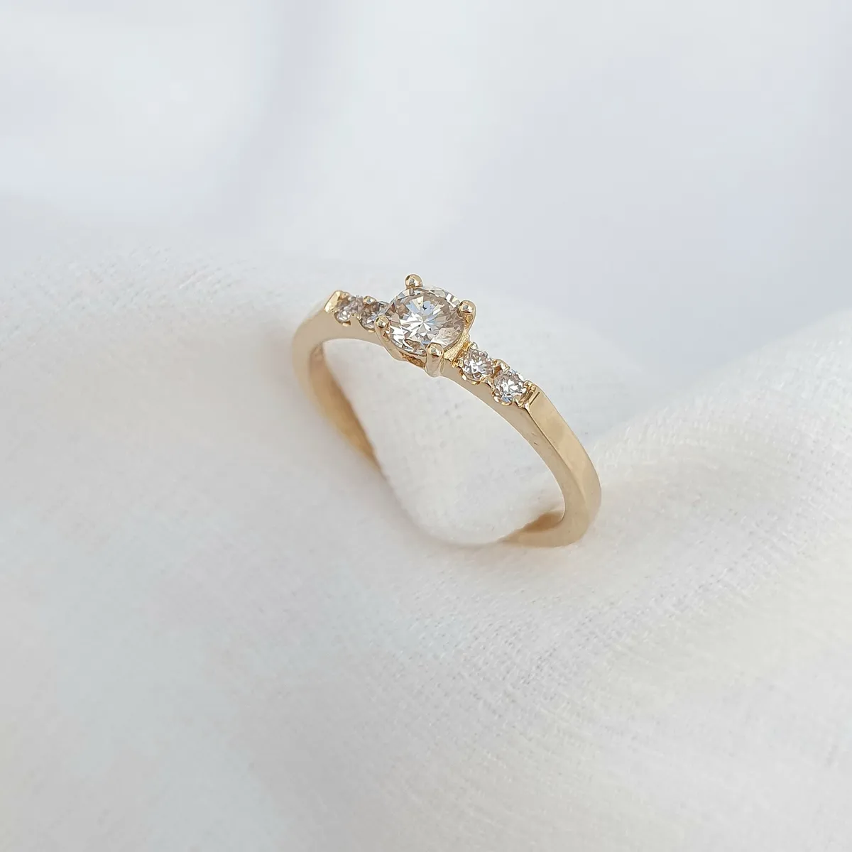 Anel Solitário De Diamantes 0,40ct De Ouro 18k 750 Amarelo 17