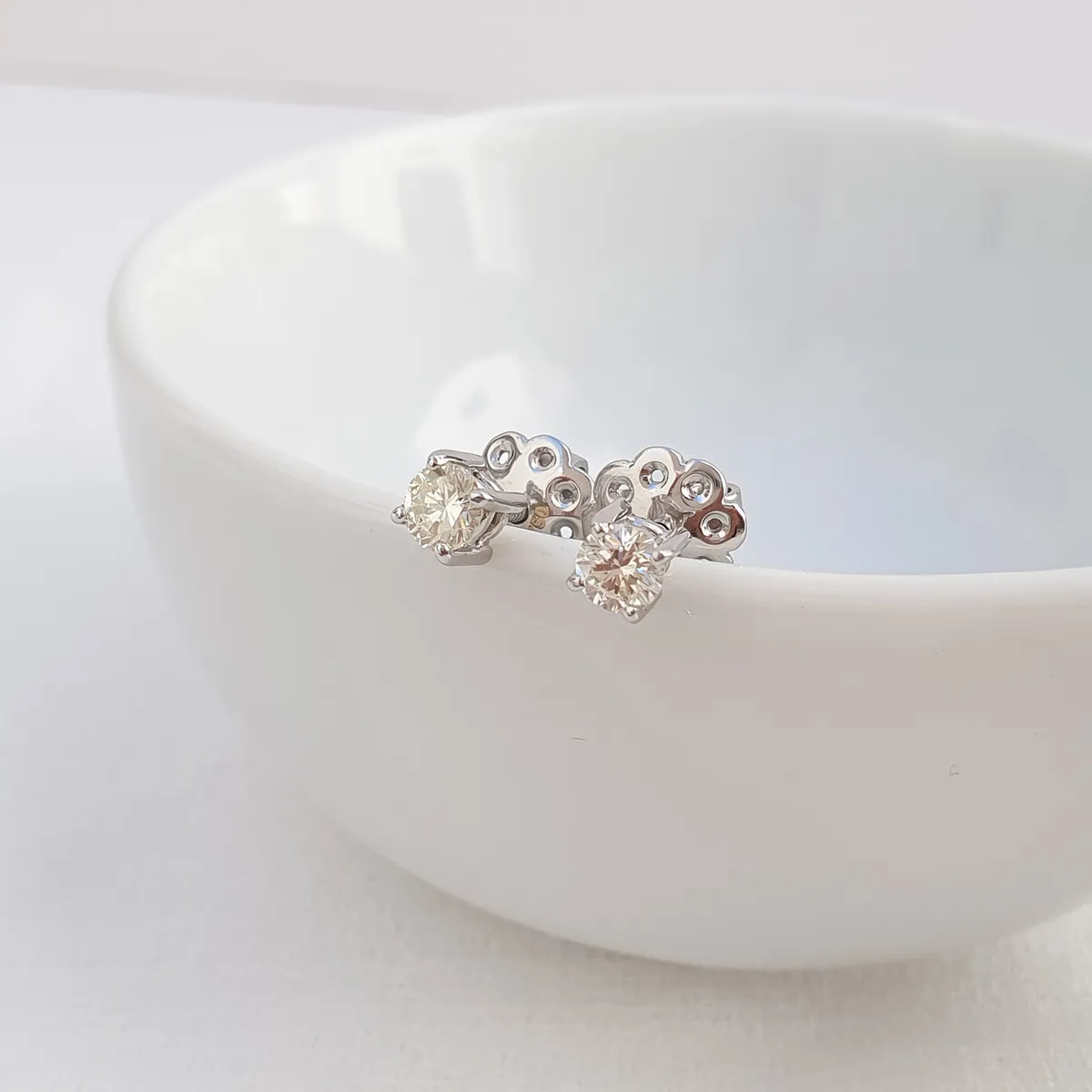 Brinco Solitário De Diamantes 0,44ct Em Ouro 18k 750